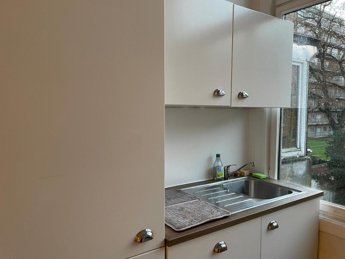 Charming Room In Eu District Brussels Exterior photo